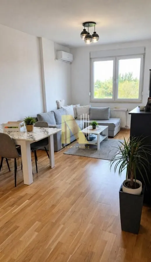 Prodaja, dvosoban stan, 44m², Avijatičarsko naselje, Novi Sad Sve Podlokacije