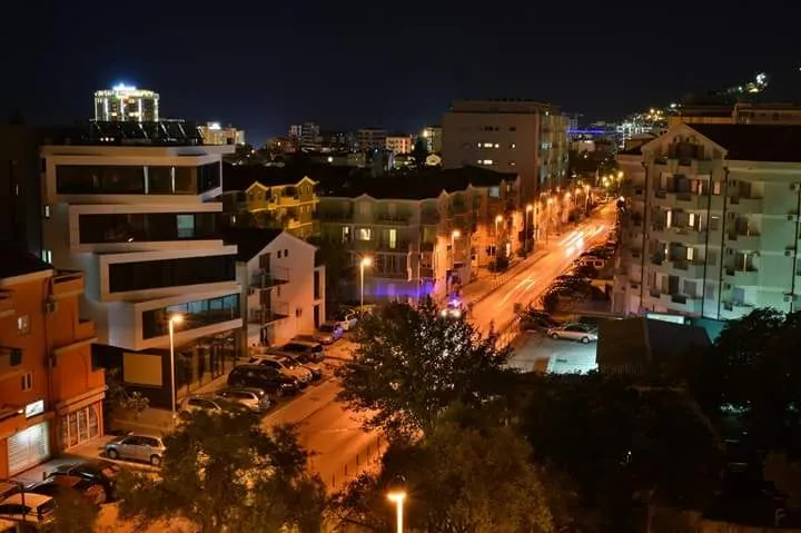 Izdavanje, garsonjera, 30m², Rozino, Budva