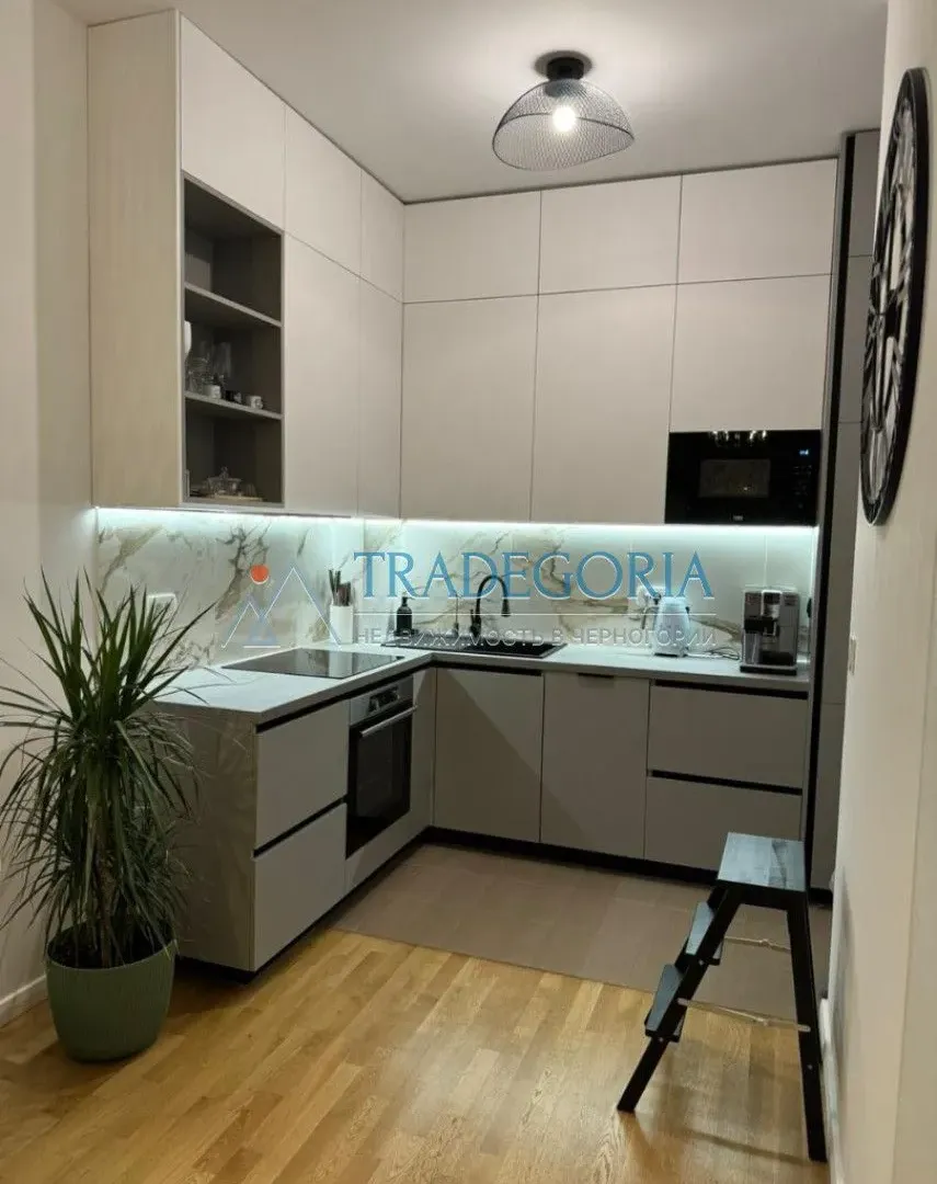 Prodaja, jednosoban stan, 79m², Bečići, Budva