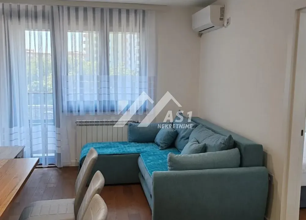 Izdavanje, jednosoban stan, 37m², Novi Sad Sve Podlokacije, Novi Sad