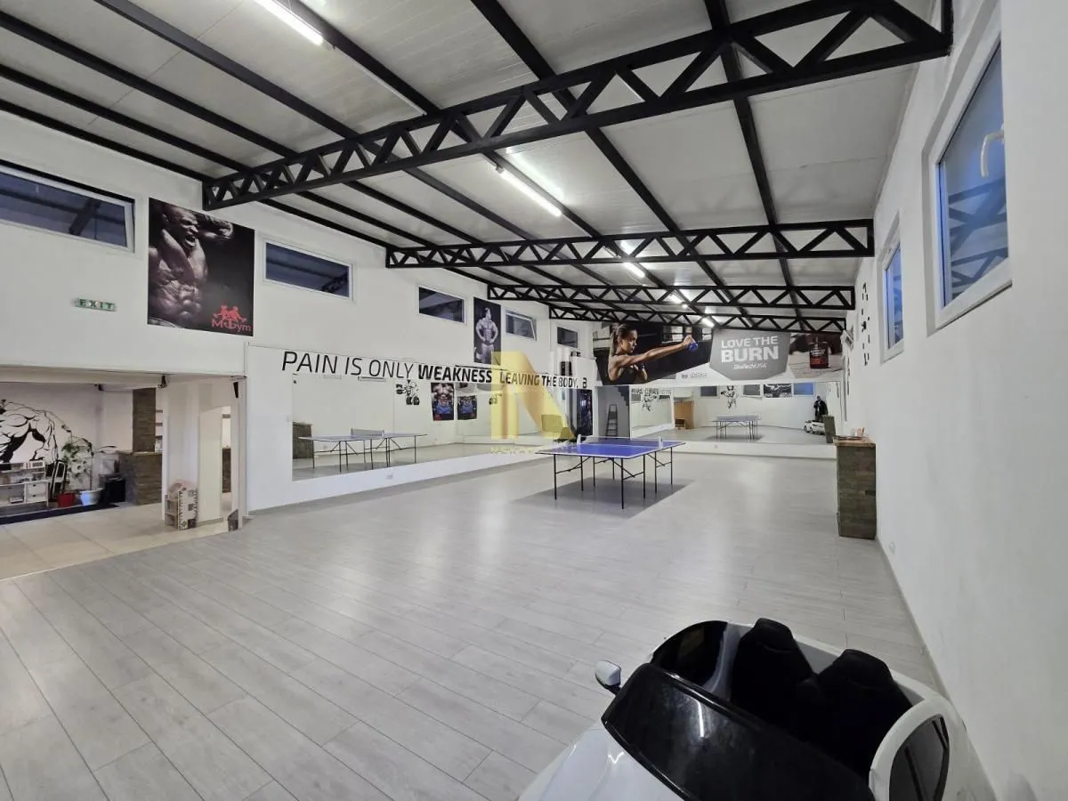 Sale, office space, 100m², Novi Sad, Srbija