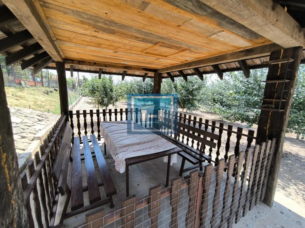 Sale, house, 250m², Ćuprija, Srbija