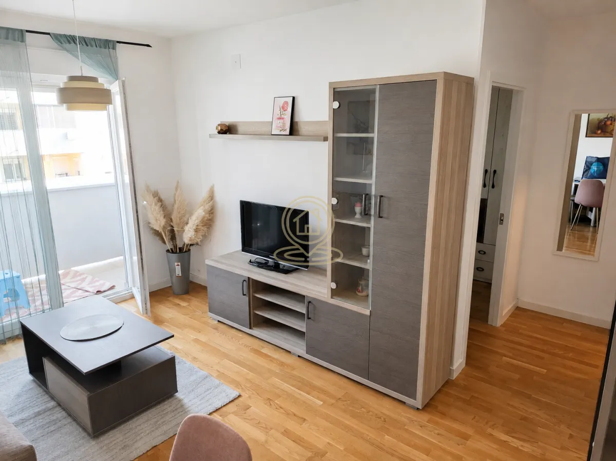 Izdavanje, jednosoban stan, 40m², Novo naselje, Novi Sad