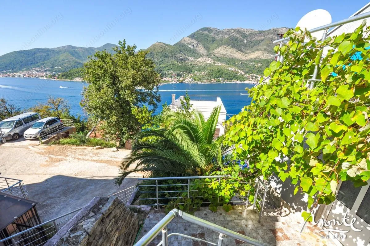 Prodaja, kuća, 110m², Lepetani, Tivat