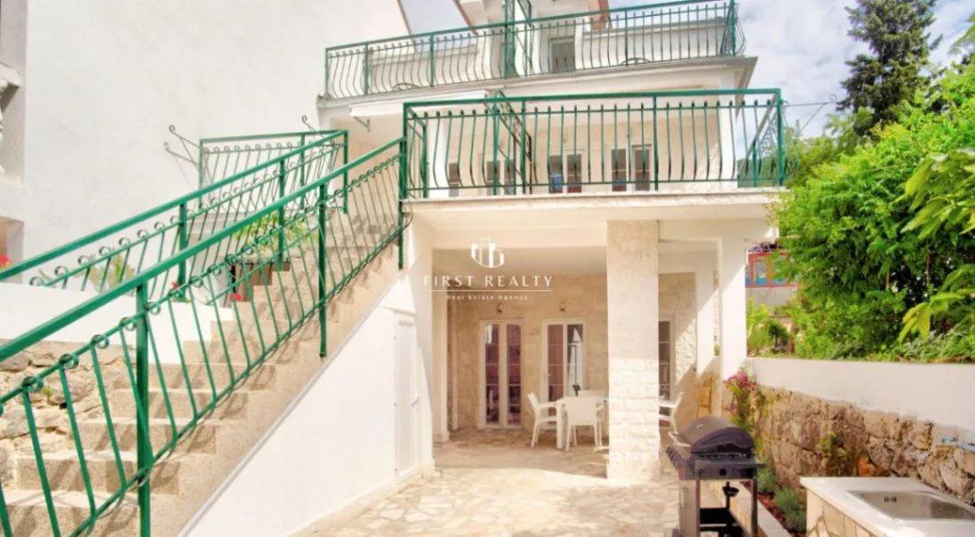 Prodaja, kuća, 110m², Baošići, Herceg Novi