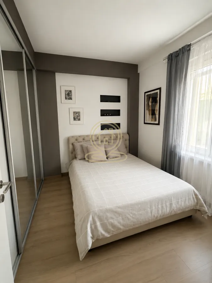 Rent, two bedroom apartment, 61m², Kalenić Pijaca, Vračar Sve Podlokacije