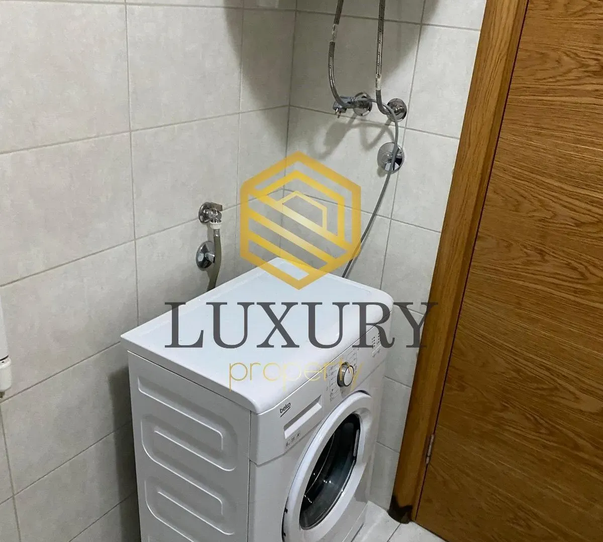 Rent, studio apartment, 29m², Stari Aerodrom, Podgorica