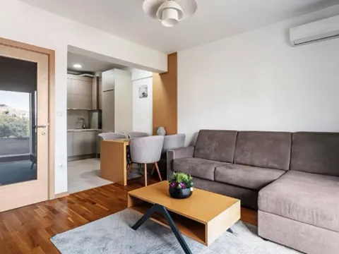 Sale, one bedroom apartment, 48m², Bečići, Budva - image 6