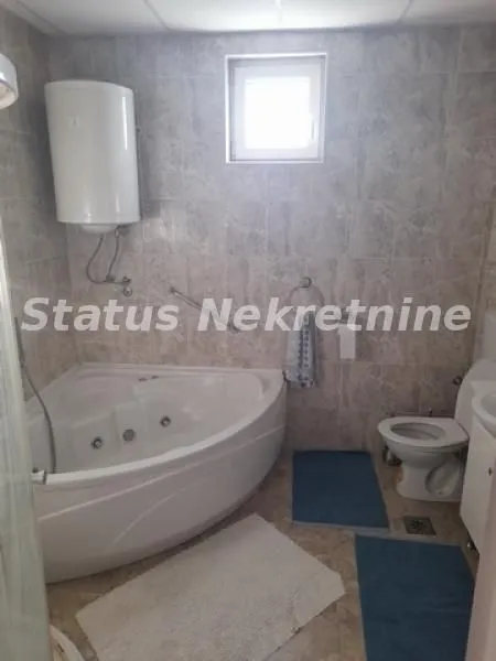 Prodaja, kuća, 194m², Šid, Srbija