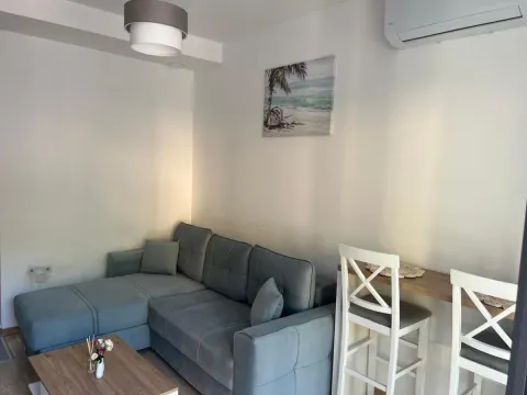 Izdavanje, garsonjera, 26m², Tivat, Crna Gora - image 5