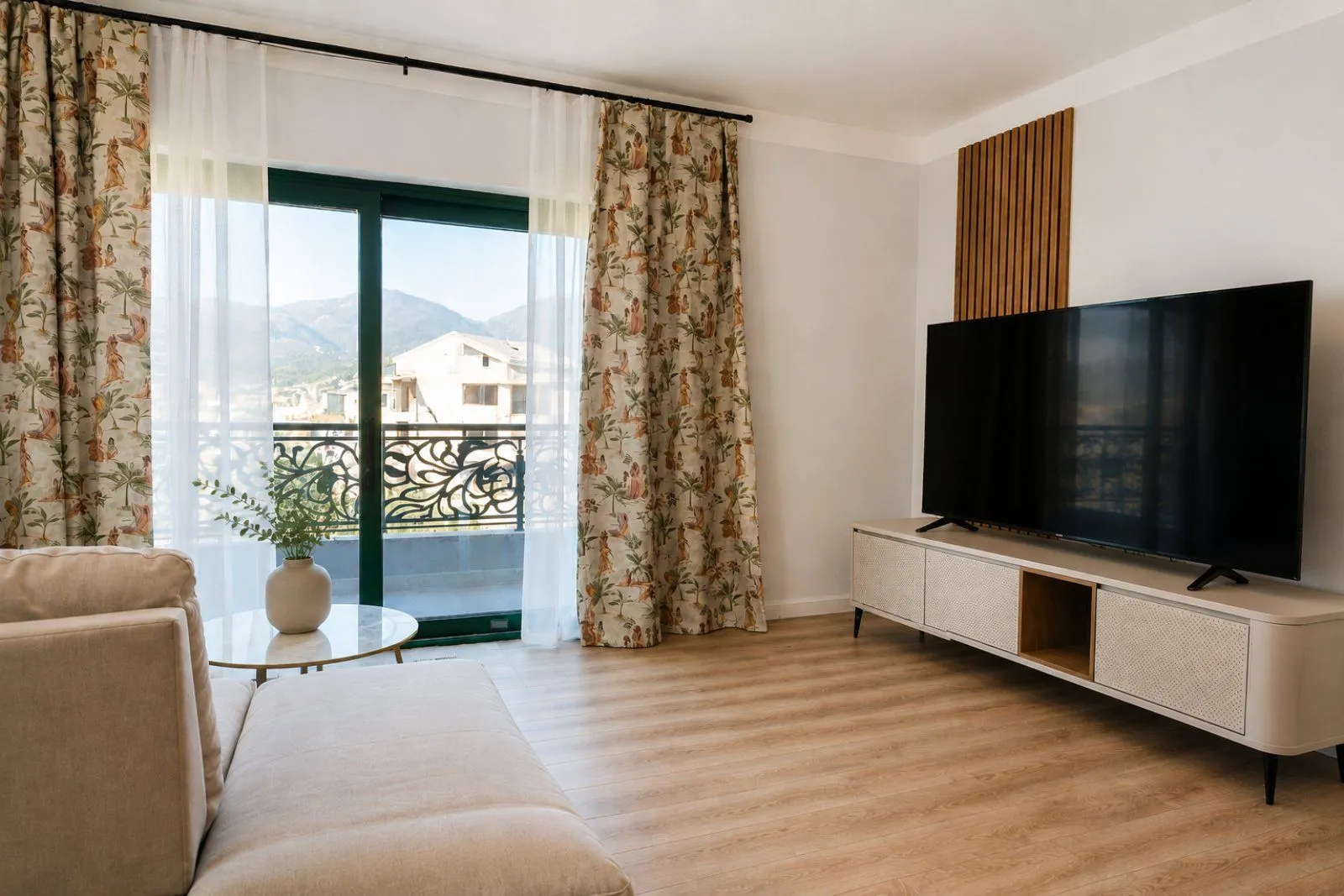 Rent, two bedroom apartment, 93m², Donja Lastva, Tivat