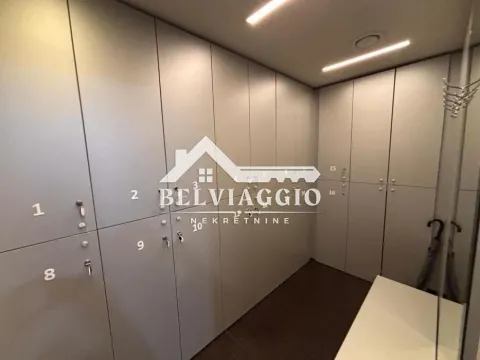 Rent, office space, 208m², Stari Grad, Budva - image 15