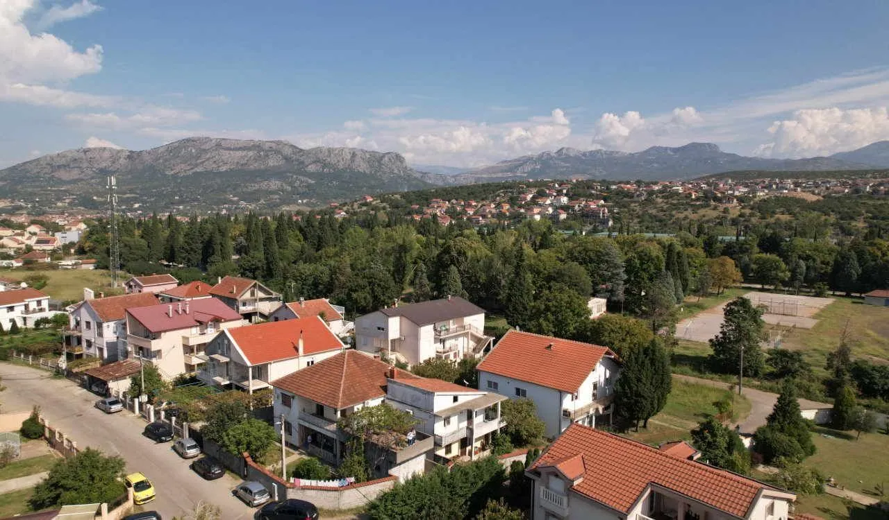 Prodaja, kuća, 368m², Masline, Podgorica
