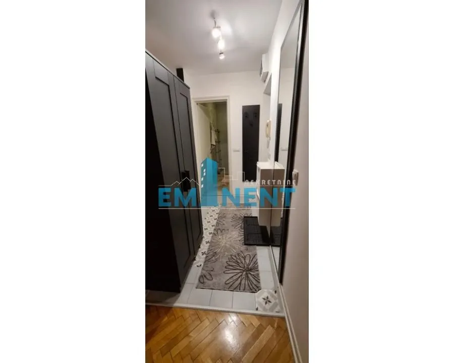 Rent, one bedroom apartment, 37m², Stari Grad, Beograd