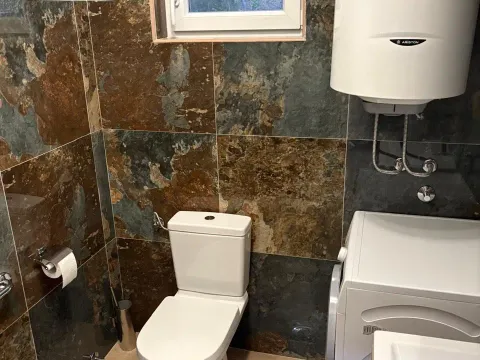 Izdavanje, jednosoban stan, 47m², Gradiošnica, Tivat - image 7