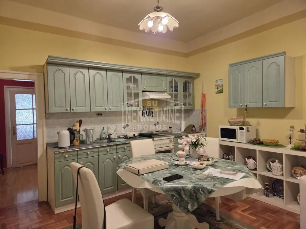 Prodaja, kuća, 190m², Kertvaroš, Subotica