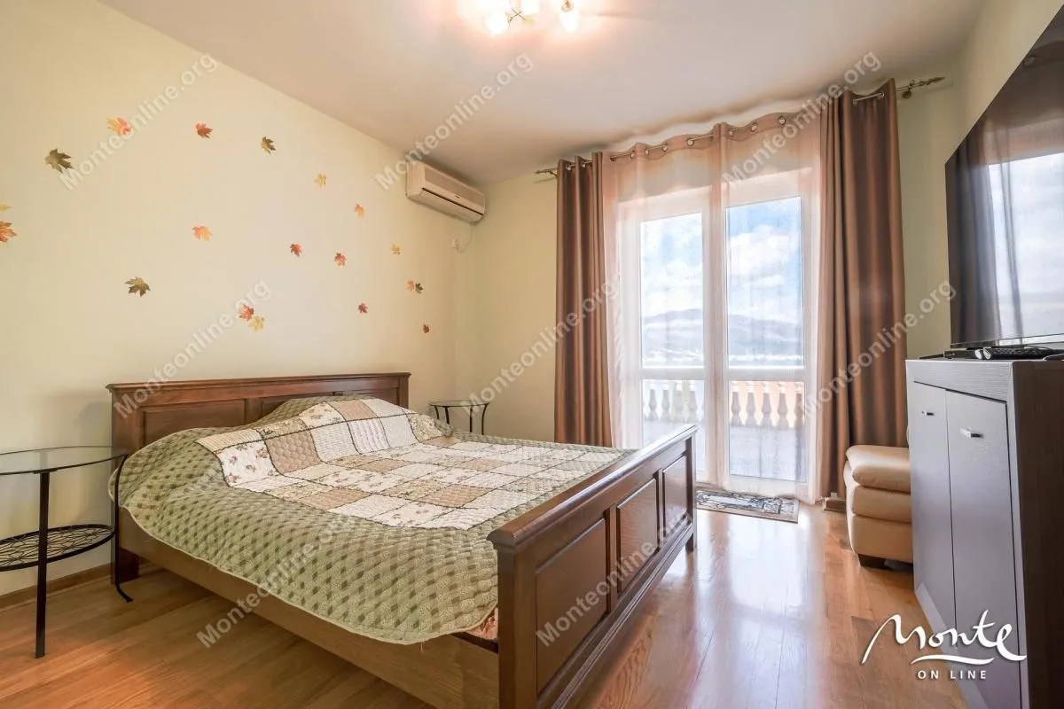 Prodaja, kuća, 210m², Krašići, Tivat
