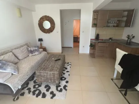 Izdavanje, jednosoban stan, 52m², Budva, Crna Gora - image 11