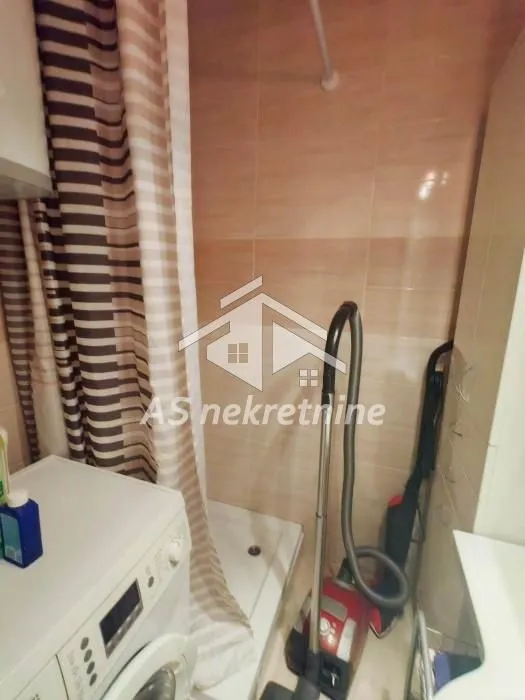 Rent, three bedroom apartment, 73m², Kalenić Pijaca, Vračar Sve Podlokacije