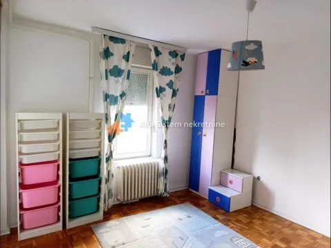 Izdavanje, trosoban stan, 86m², Vračar Sve Podlokacije, Beograd - image 9