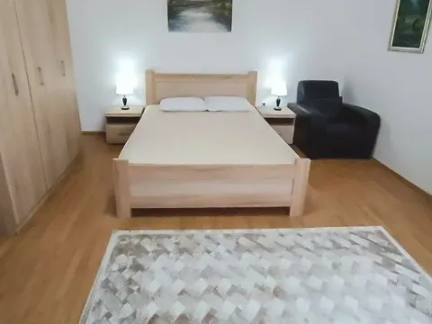 Izdavanje, dvosoban stan, 58m², Centar, Podgorica - image 8