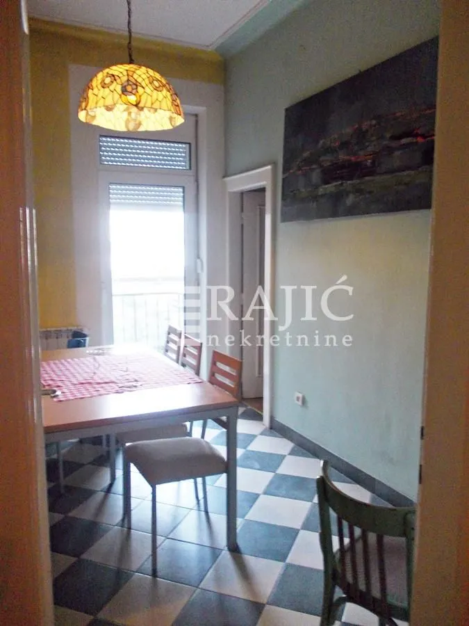Rent, four bedroom apartment, 110m², Stari Grad, Beograd