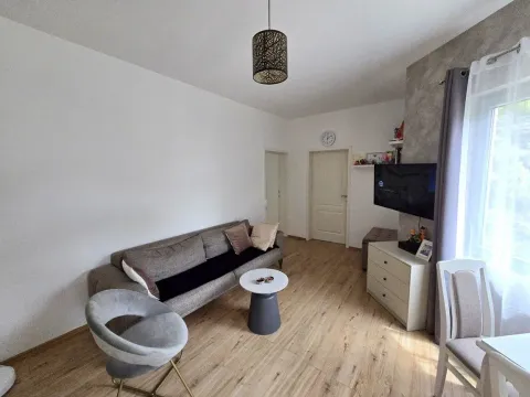 Sale, two bedroom apartment, 58m², Bečići, Budva - image 1