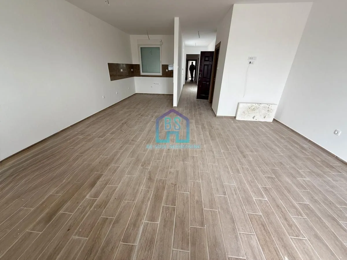 Prodaja, četvorosoban stan, 104m², Vidovdansko naselje, Novi Sad Sve Podlokacije