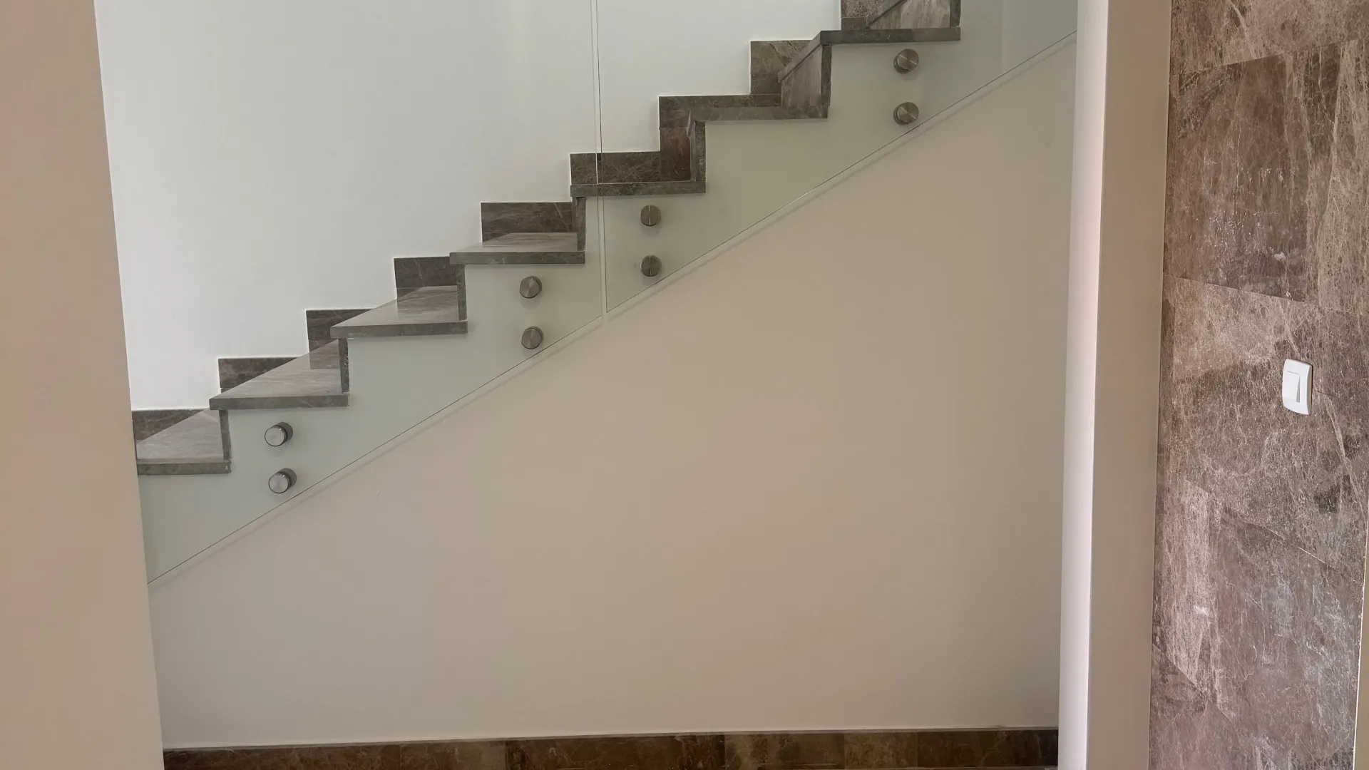 Prodaja, trosoban stan, 72m², Radovići, Tivat