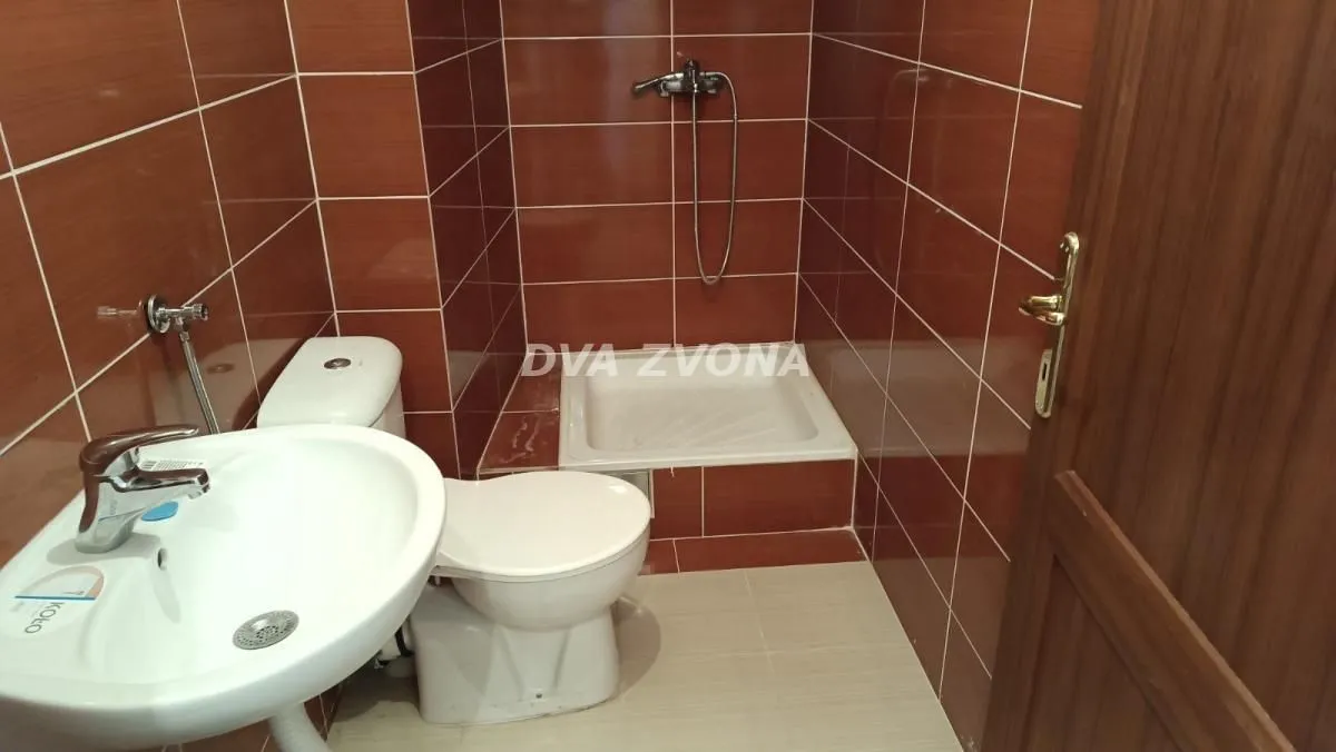 Prodaja, dvosoban stan, 38m², Sremska Kamenica, Petrovaradin