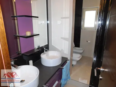 Sale, house, 300m², Kragujevac, Srbija - image 35