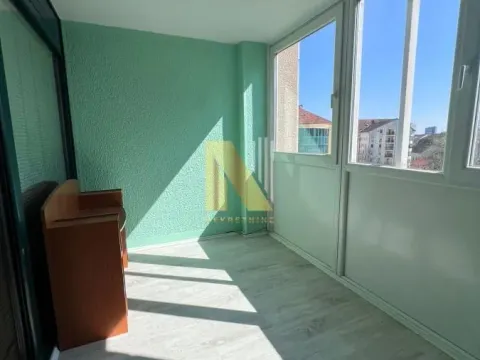 Izdavanje, trosoban stan, 88m², Bulevar Oslobodjenja, Novi Sad Sve Podlokacije - image 12