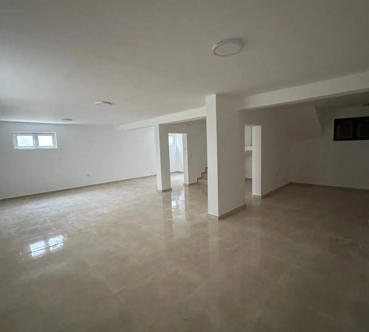 Rent, house, 500m², Stari Aerodrom, Podgorica