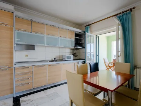 Sale, three bedroom apartment, 87m², Sveti Stefan, Budva - image 5