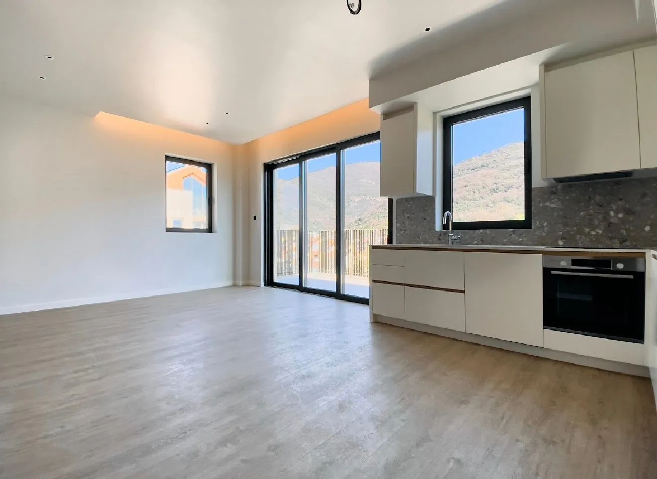 Prodaja, dvosoban stan, 102m², Boka Place, Tivat