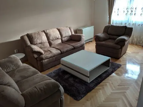 Izdavanje, dvosoban stan, 71m², Zabjelo, Podgorica - image 1