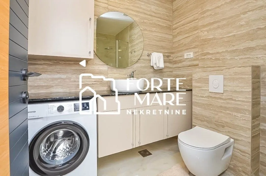 Prodaja, dvosoban stan, 57m², Njivice, Herceg Novi