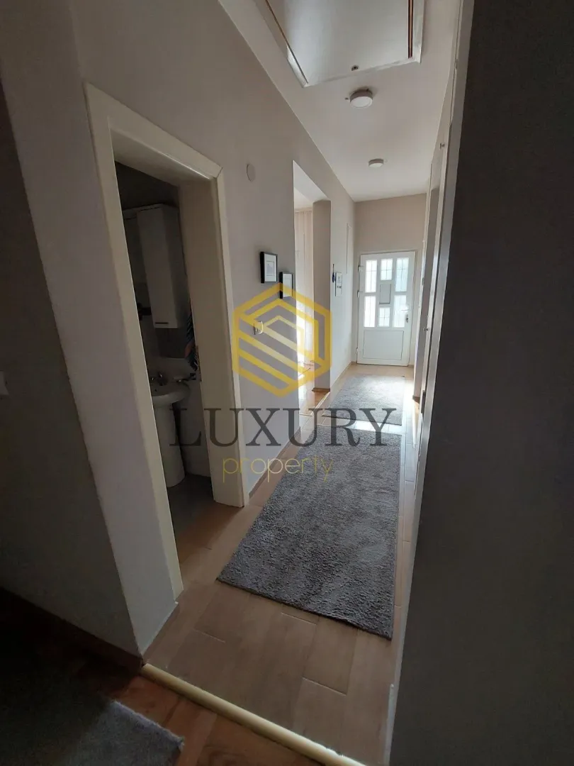 Izdavanje, kuća, 120m², Tološi, Podgorica