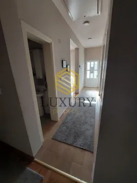 Izdavanje, kuća, 120m², Tološi, Podgorica - image 11