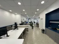 Izdavanje, poslovni prostor, 100m², Stari Aerodrom, Podgorica - image 4