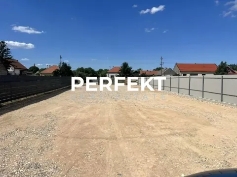 Izdavanje, plac, 848m², Pančevo, Srbija - image 1