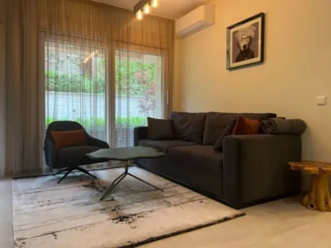 Izdavanje, jednosoban stan, 53m², Škaljari, Kotor - image 2