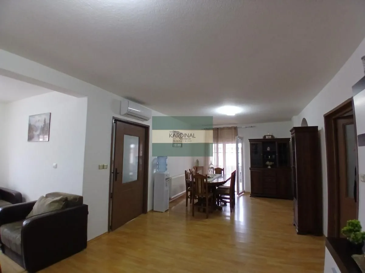 Prodaja, kuća, 316m², Trnava, Jagodina