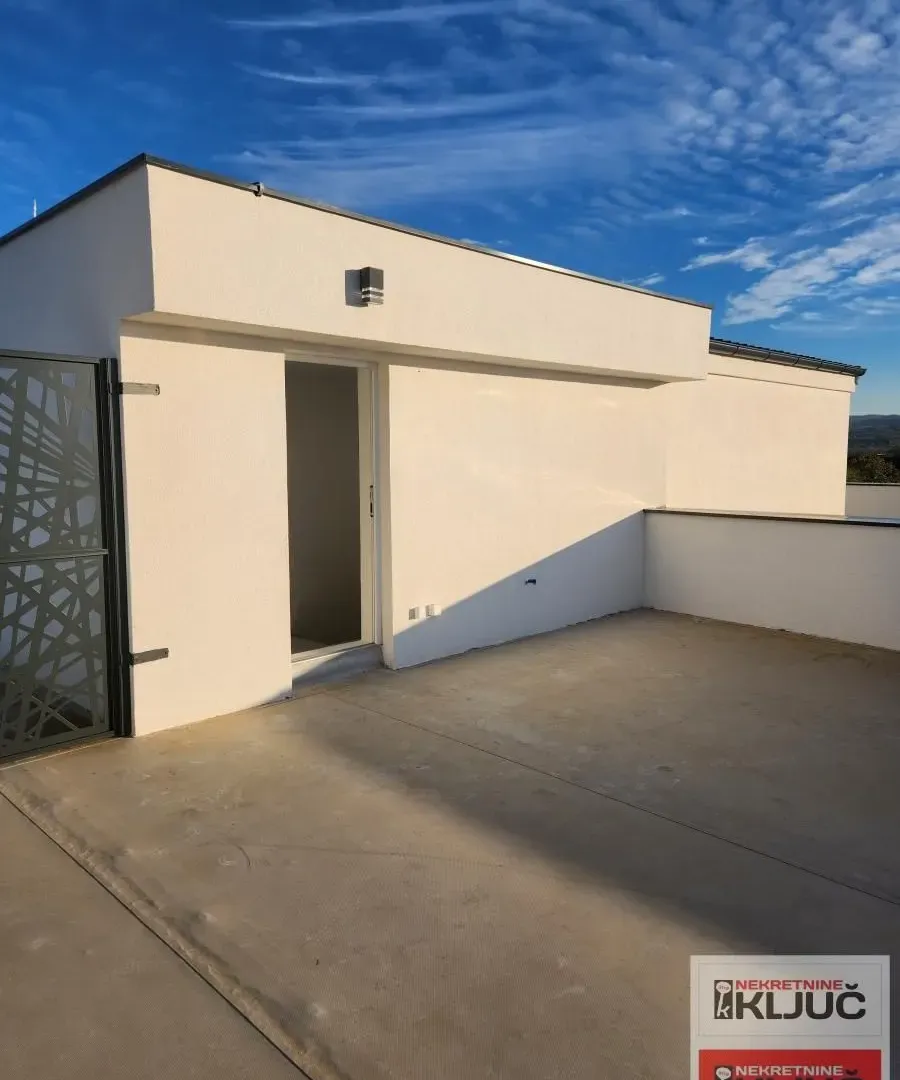 Prodaja, trosoban stan, 79m², Veternik, Novi Sad Sve Podlokacije