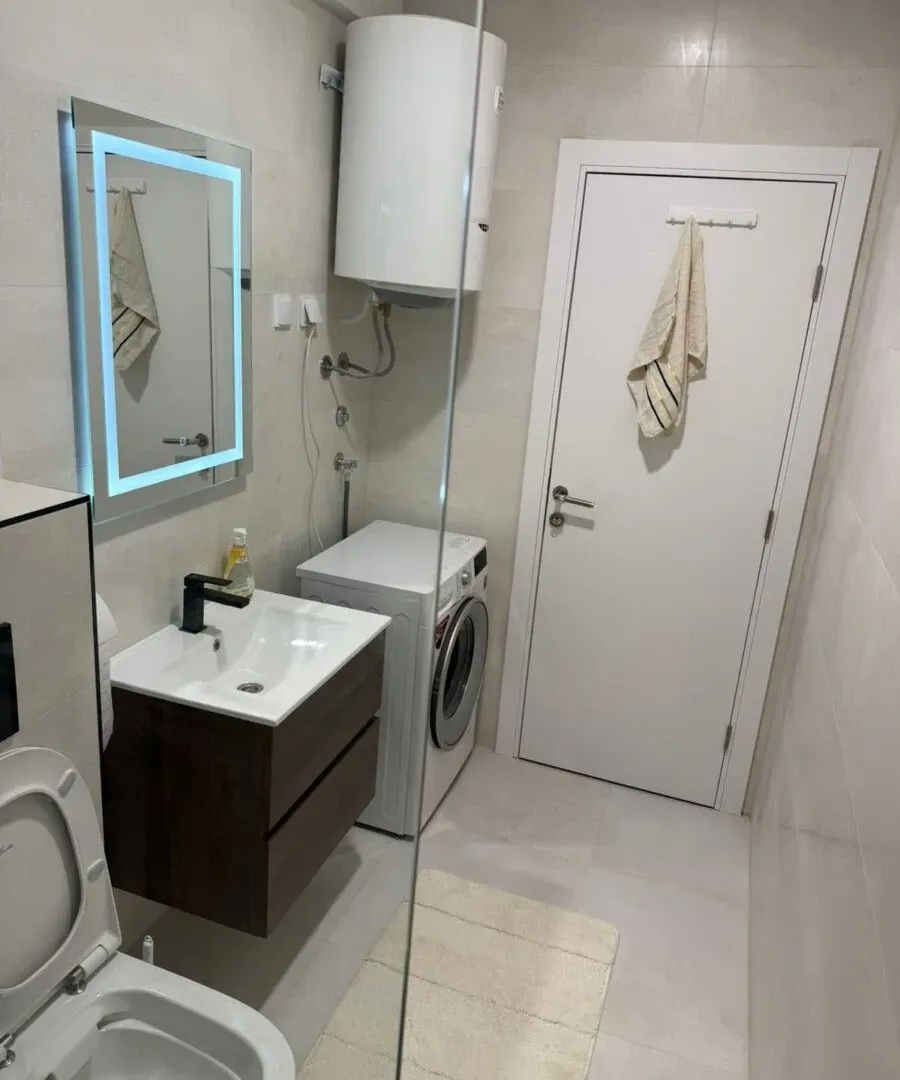 Rent, one bedroom apartment, 40m², Bečići, Budva
