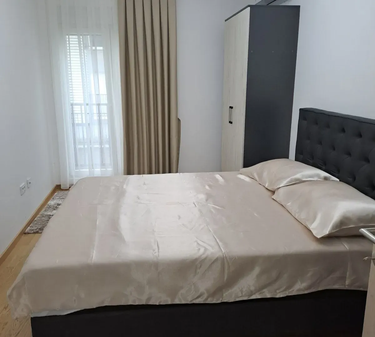 Izdavanje, dvosoban stan, 60m², Stara Varoš, Podgorica
