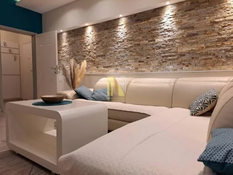Izdavanje, trosoban stan, 77m², Centar, Novi Sad - image 5