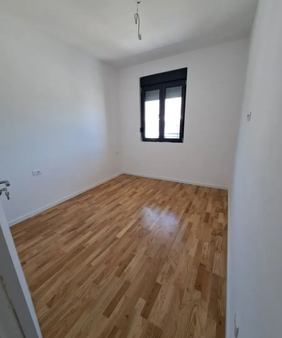 Prodaja, jednosoban stan, 45m², Tološi, Podgorica