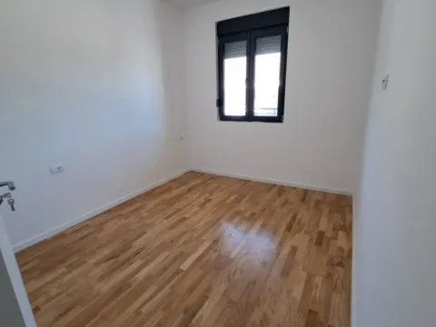 Prodaja, jednosoban stan, 45m², Tološi, Podgorica - image 4