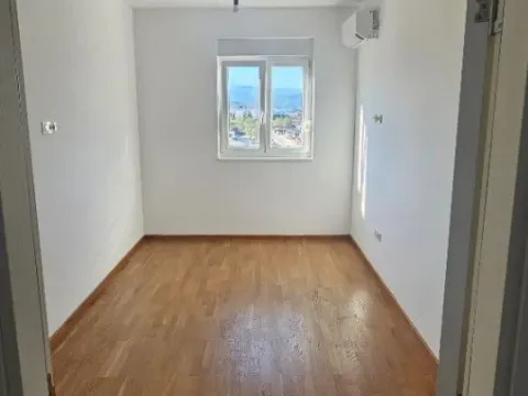 Izdavanje, dvosoban stan, 70m², Zabjelo, Podgorica - image 6